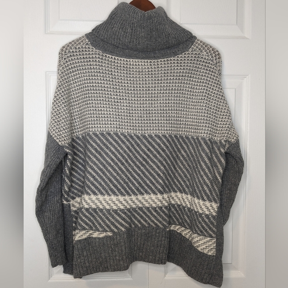Camber & Grace Cowl Neck Sweater - Cream/Grey - Size XS - Picture 2 of 5